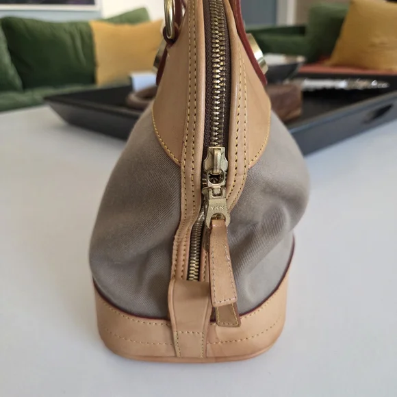 Vintage Dooney & Bourke USA Cabriolet Dome Satchel Taupe Canvas Brass Hardware - Picture 4 of 16